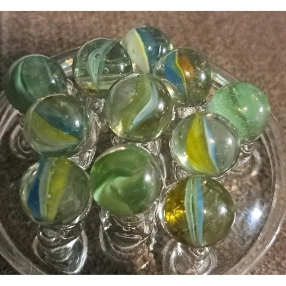 Lot Of 11 Estate Sale Marbles Cats Eyes